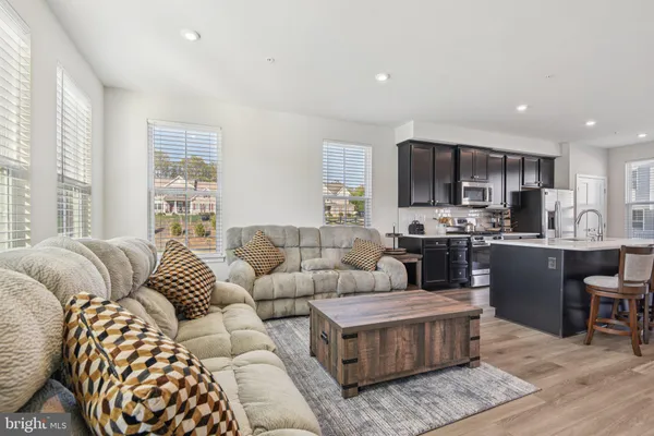 $3,000 | 133 Woodgate Circle, Pasadena, MD 21122