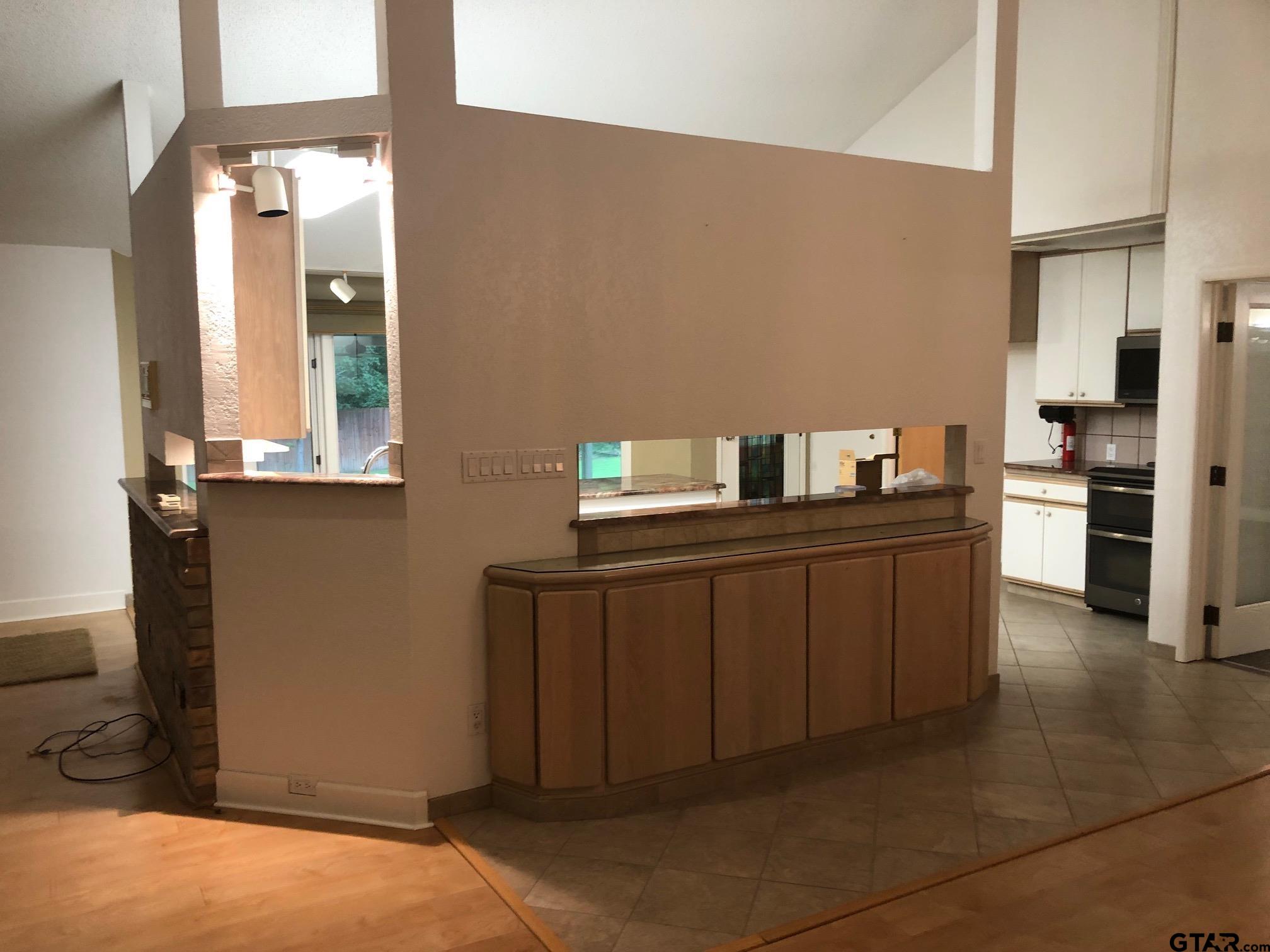 13745 Meadow Lane Flint, TX 75762 - Photo 13 of 38 a workspace with furniture and window