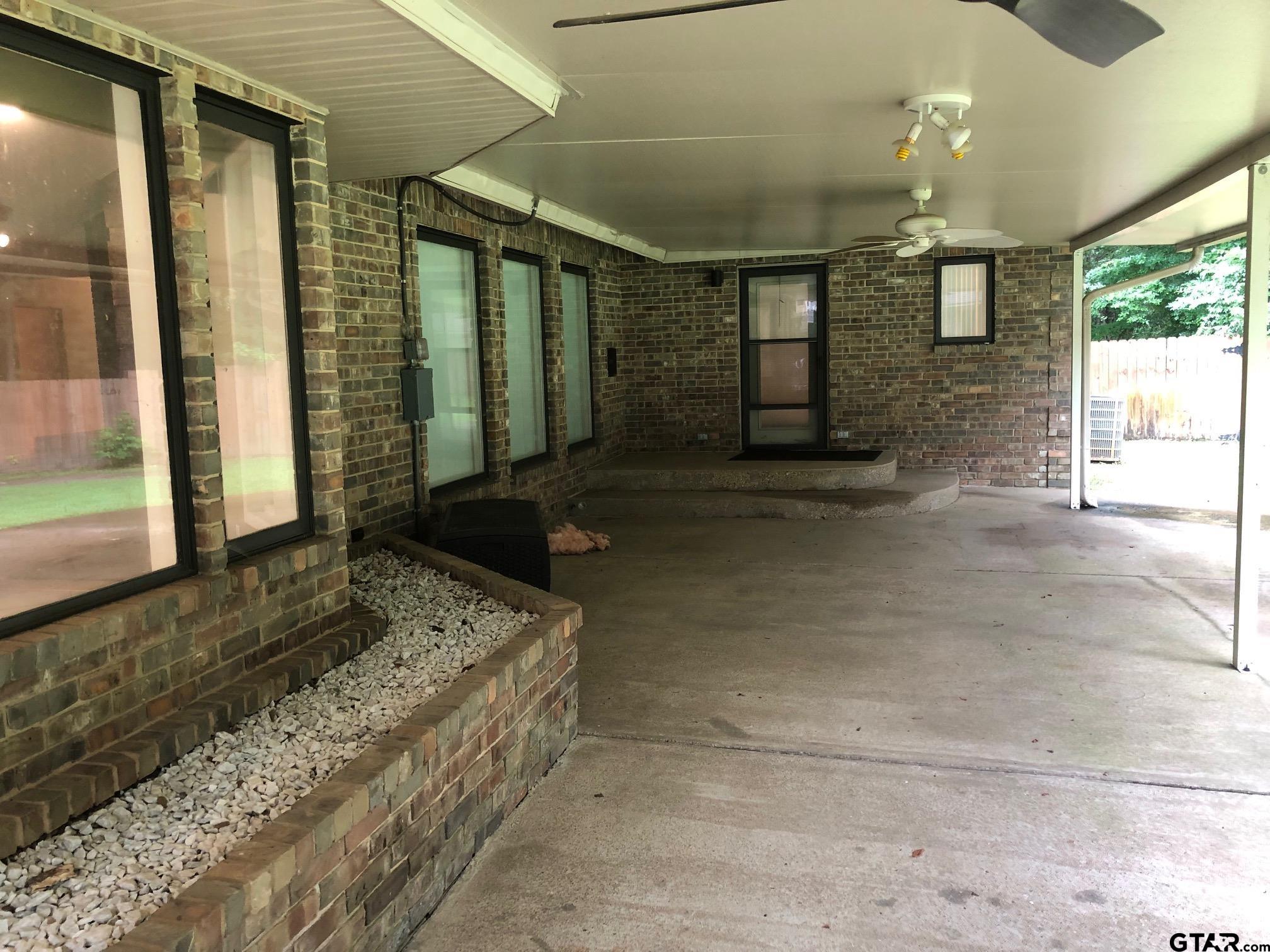 13745 Meadow Lane Flint, TX 75762 - Photo 36 of 38 a spacious bathroom with a large mirror