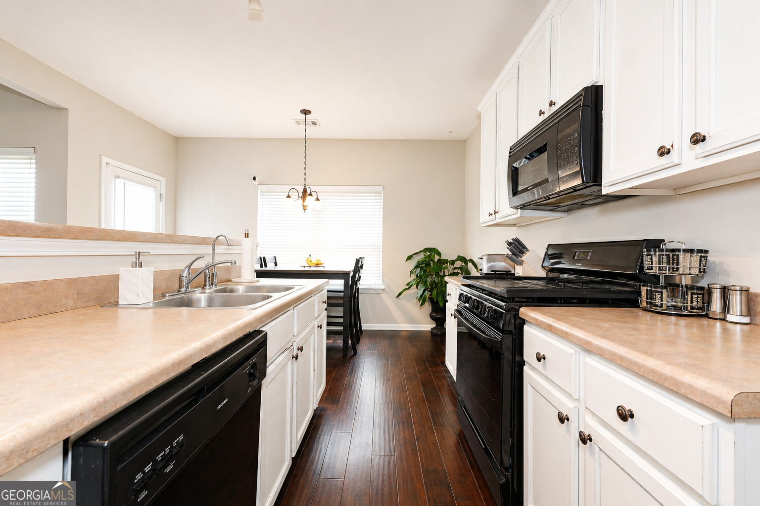 115 Stone Commons Way Covington, GA 30016 - Photo 10 of 34