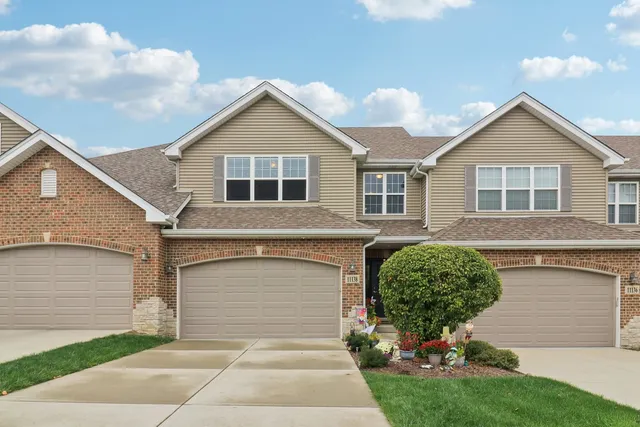 $444,900 | 11138 Alpine Lane, Orland Park, IL 60467