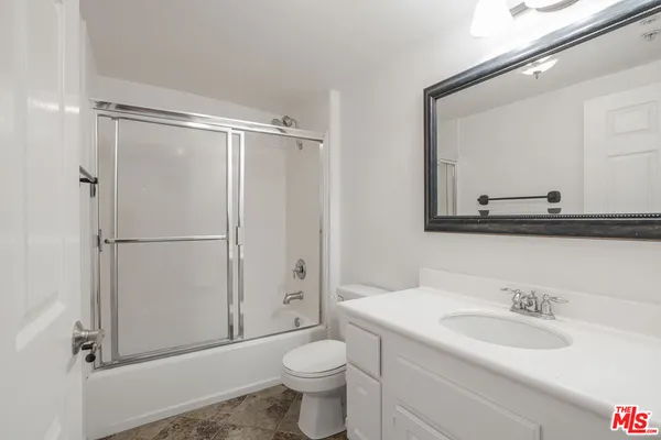 a view of an entryway