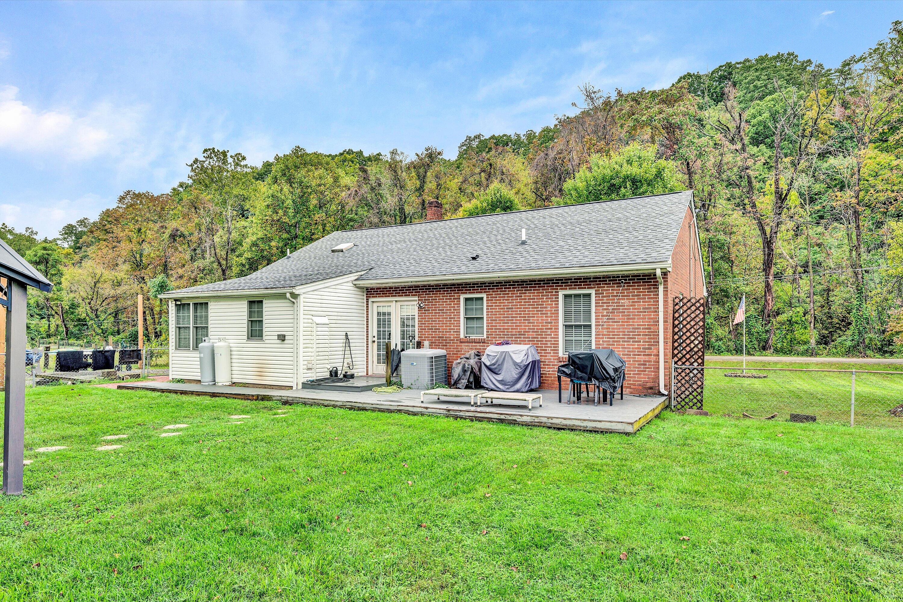 4468 West River Road Salem, VA 24153 - Photo 17 of 27 17-100120240013