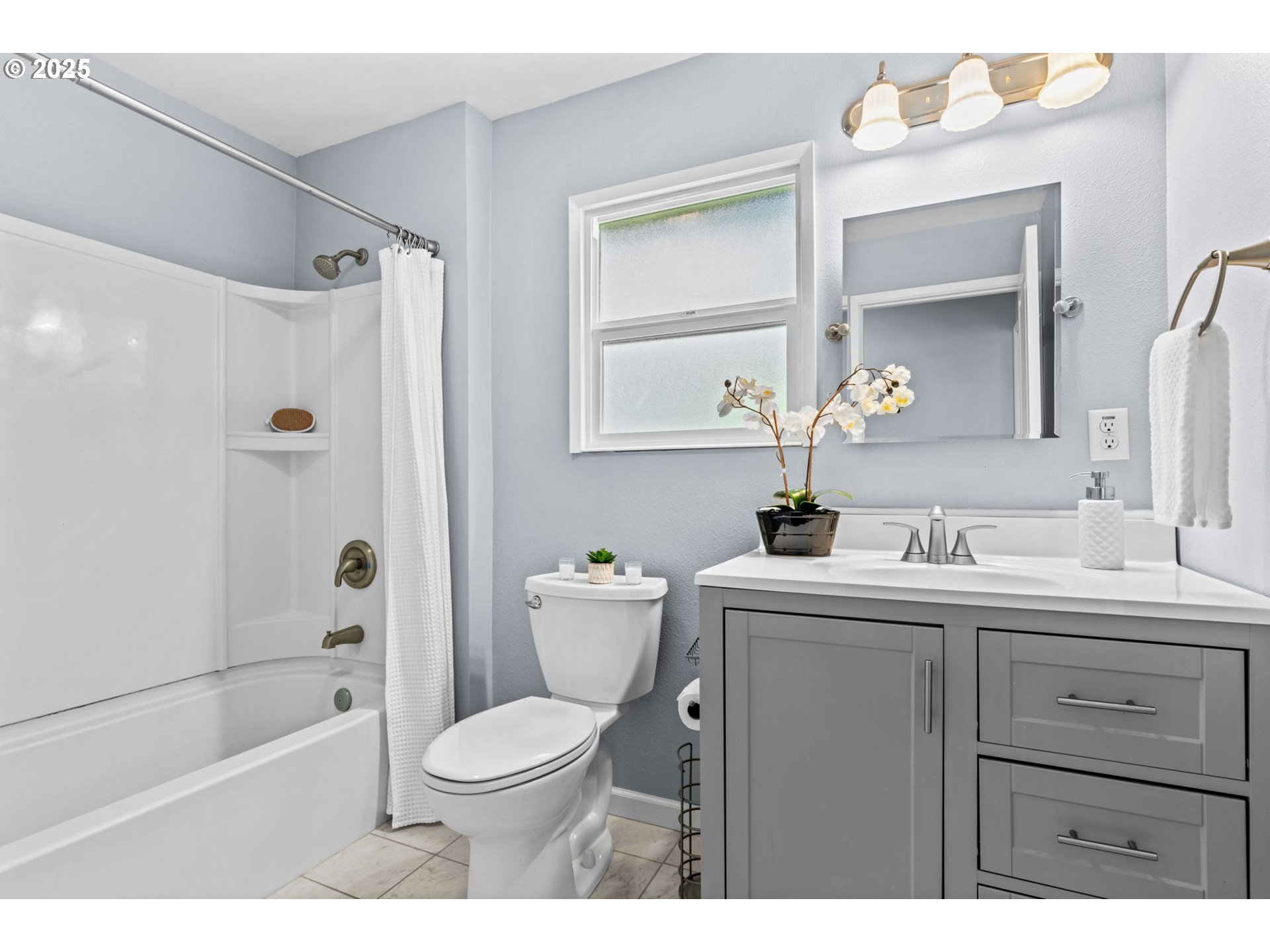 1240 Taney Street Eugene, OR 97402 - Photo 29 of 48 Bathroom