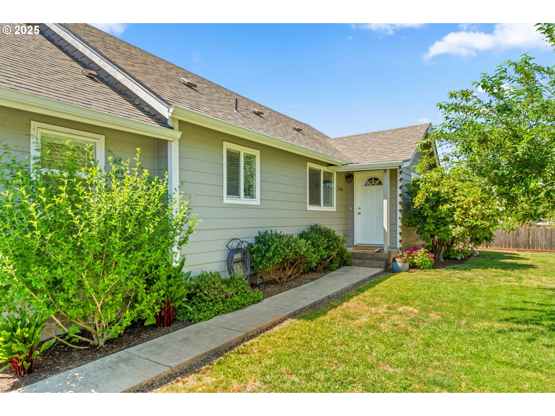 1240 Taney Street Eugene, OR 97402 - Photo 4 of 48
