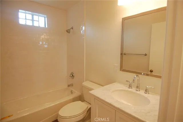 $3,150 | 142 West Marquita, Unit B, San Clemente, CA 92672