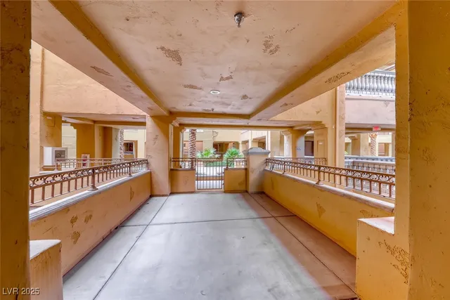 $399,900 | 20 Via Mantova, Unit 101, Henderson, NV 89011