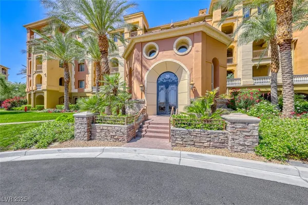 $389,900 | 20 Via Mantova, Unit 101, Henderson, NV 89011