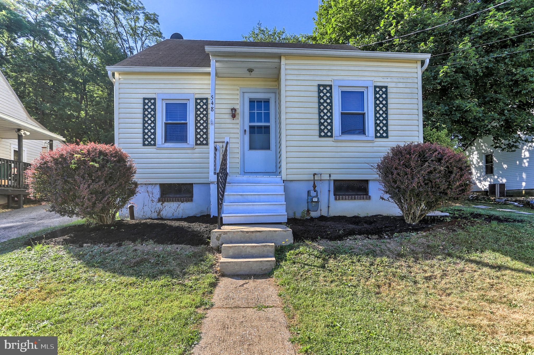 548 Hillcrest Road York, PA 17403 - Photo 1 of 27 Gallery Image 1