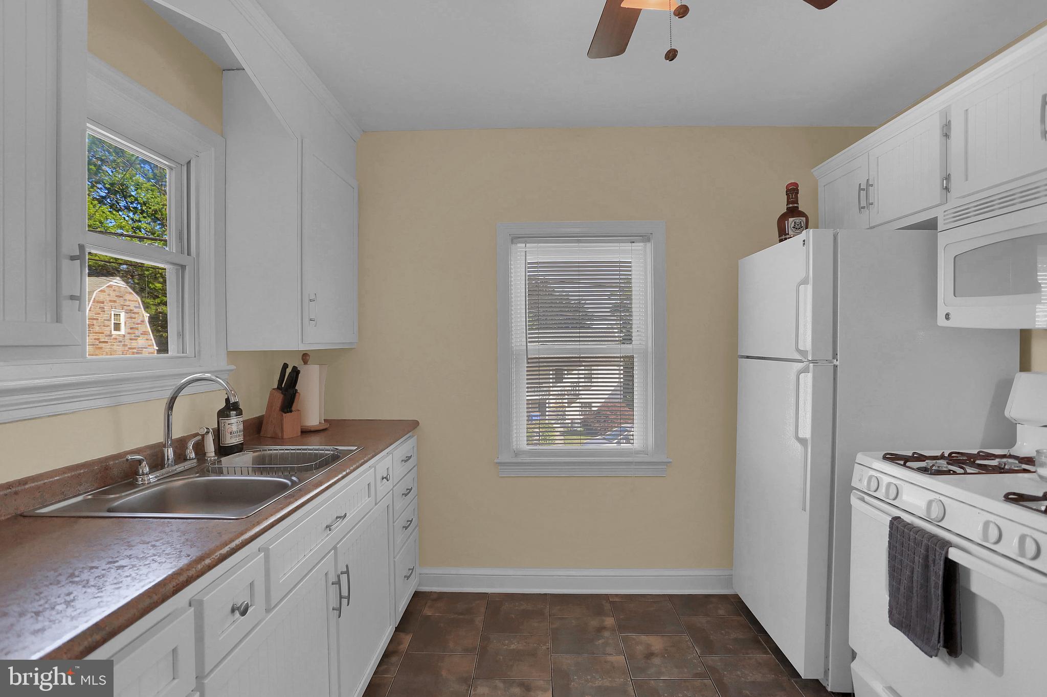 548 Hillcrest Road York, PA 17403 - Photo 11 of 27 Gallery Image 11