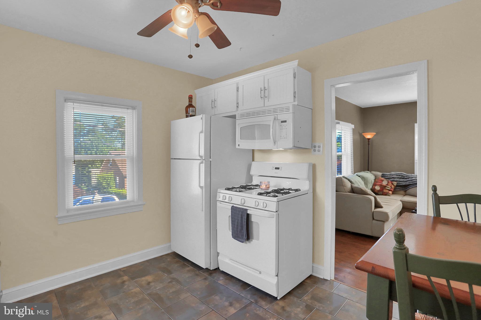 548 Hillcrest Road York, PA 17403 - Photo 12 of 27 Gallery Image 12
