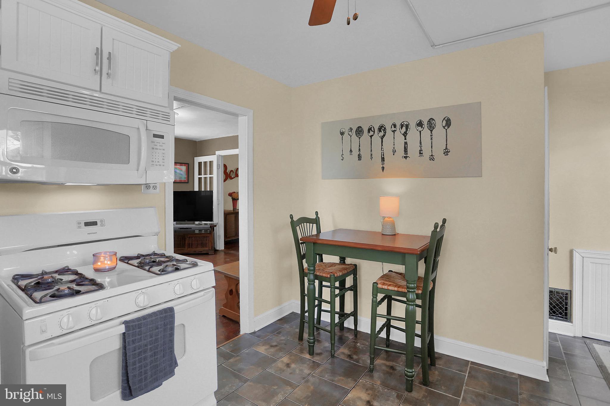 548 Hillcrest Road York, PA 17403 - Photo 13 of 27 Gallery Image 13