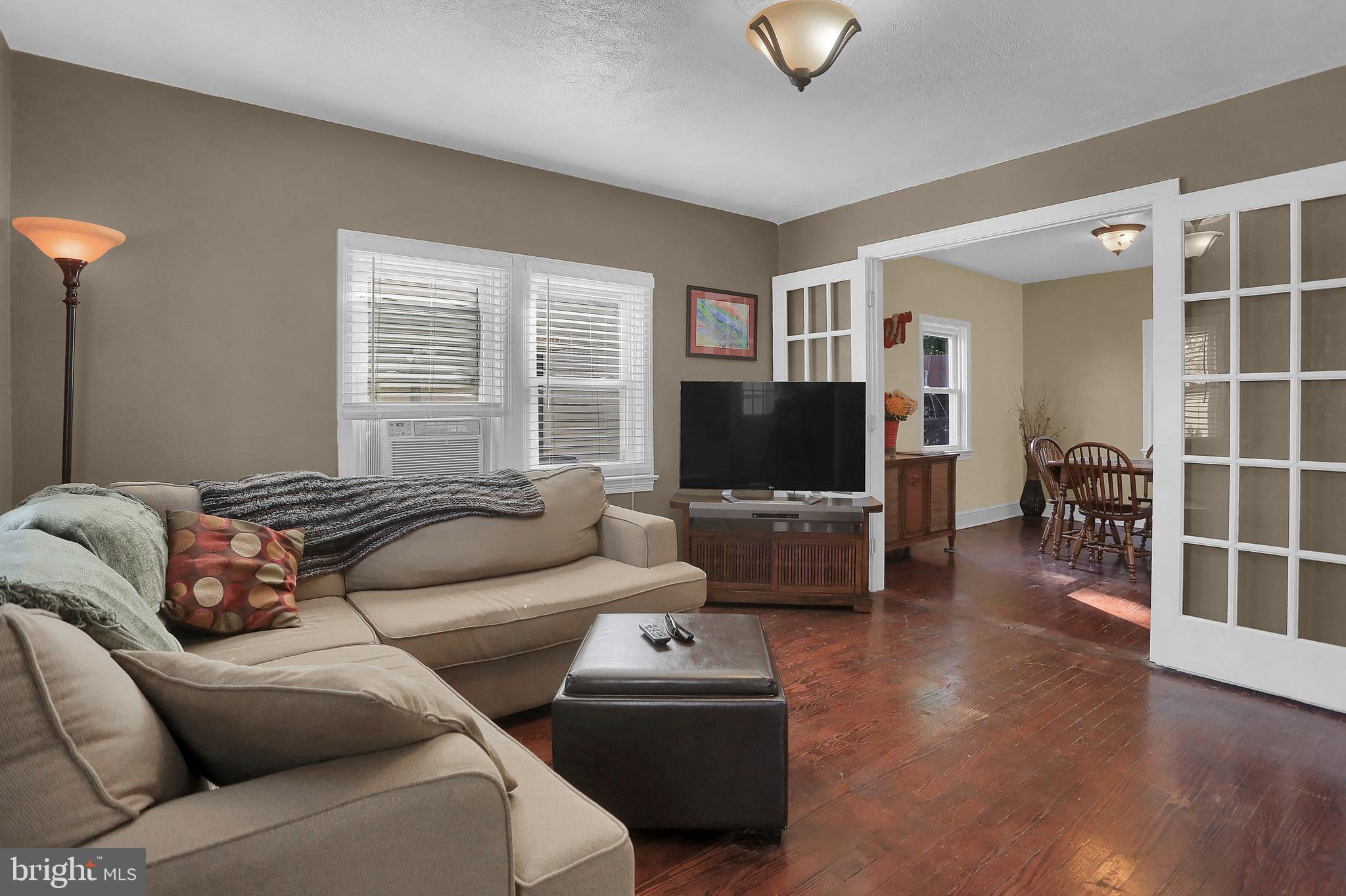 548 Hillcrest Road York, PA 17403 - Photo 4 of 27 Gallery Image 4