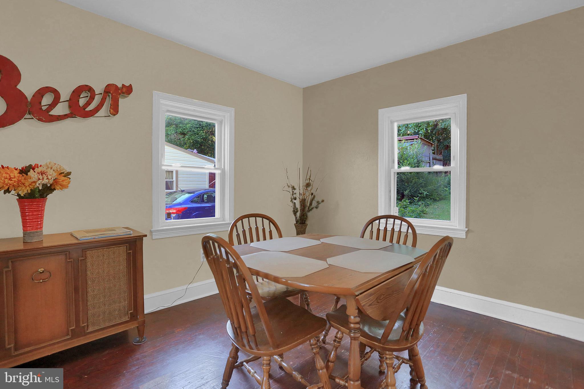 548 Hillcrest Road York, PA 17403 - Photo 6 of 27 Gallery Image 6