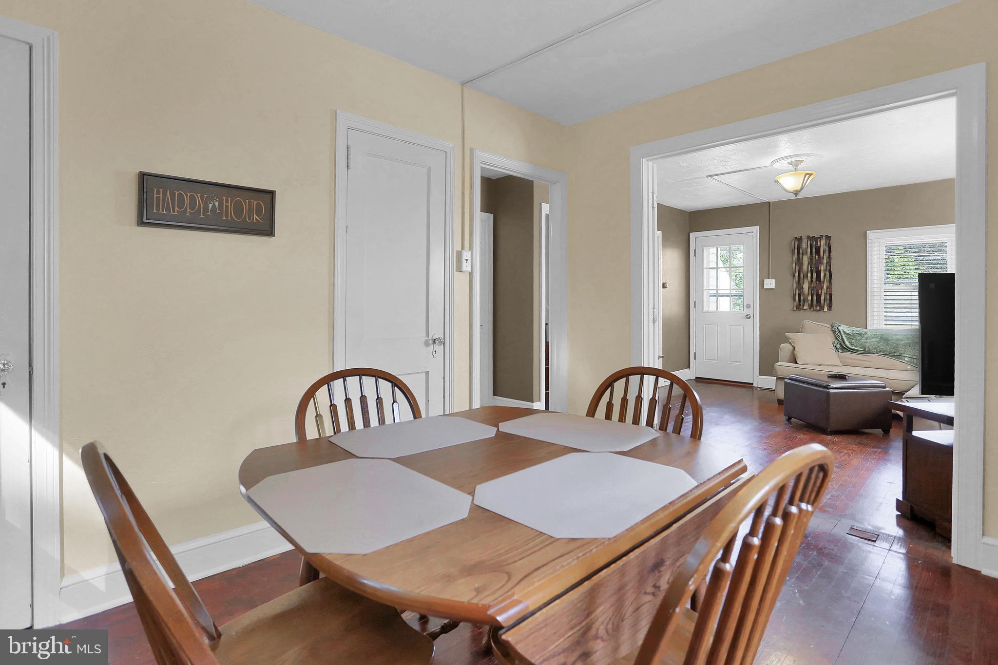 548 Hillcrest Road York, PA 17403 - Photo 8 of 27 Gallery Image 8
