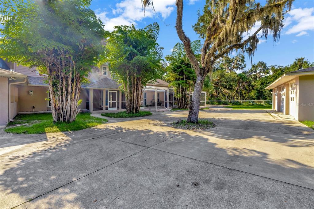 5793 Old Ranch Road Sarasota, FL 34241 - Photo 7 of 100 House #1 Driveway