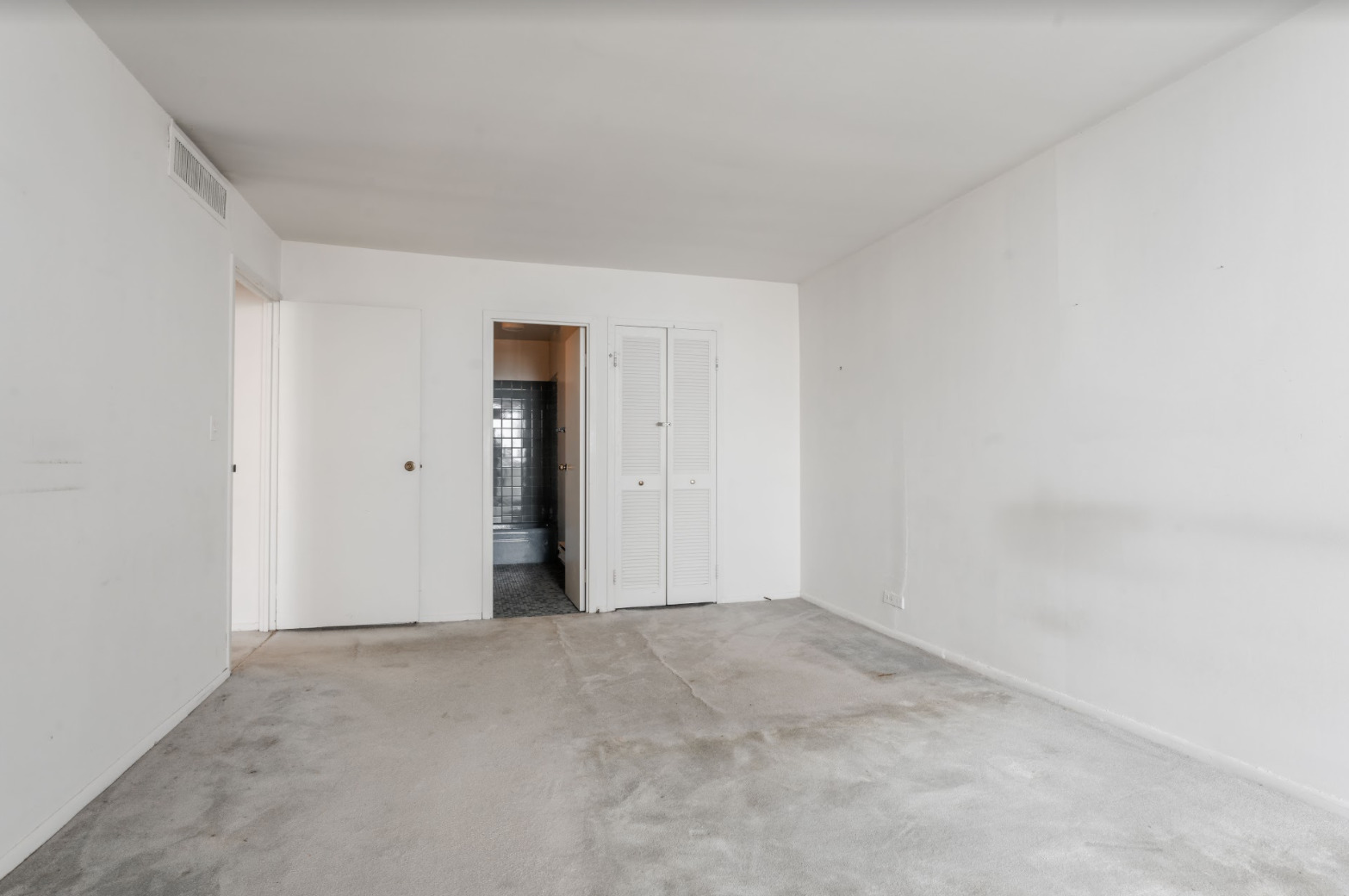 6033 North Sheridan Road, Unit 43D Chicago, IL 60660 - Photo 13 of 27