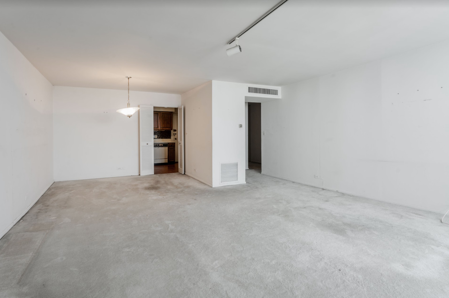 6033 North Sheridan Road, Unit 43D Chicago, IL 60660 - Photo 14 of 27