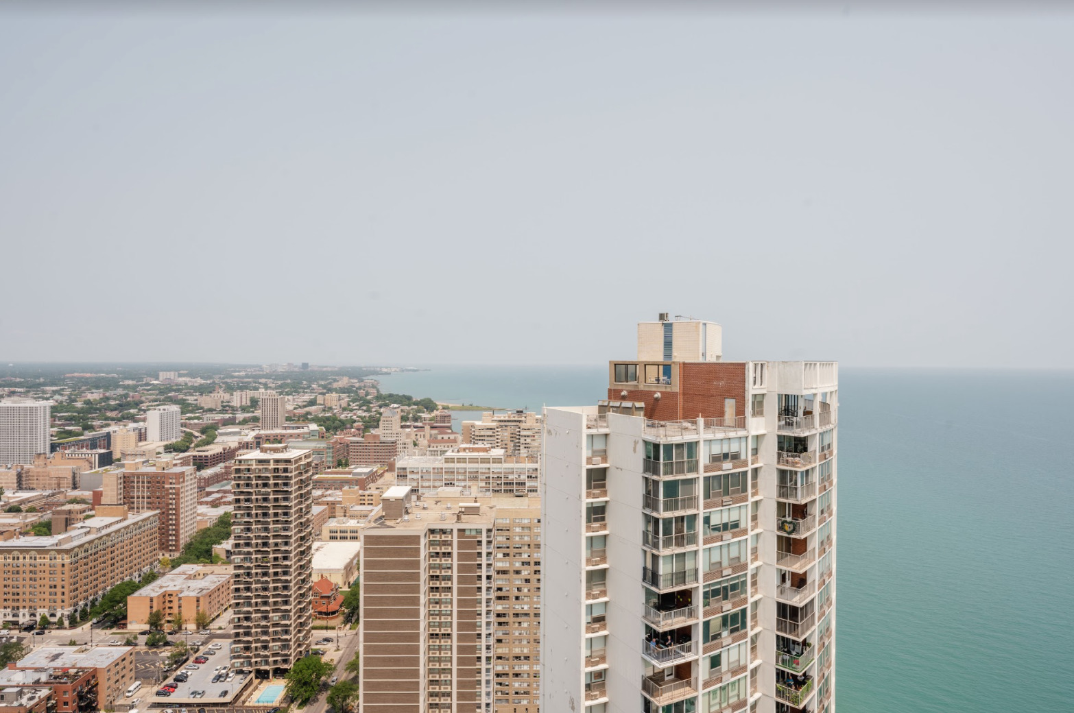 6033 North Sheridan Road, Unit 43D Chicago, IL 60660 - Photo 3 of 27