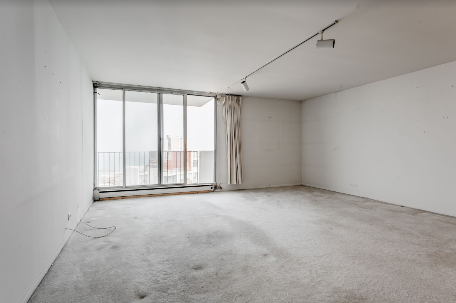 6033 North Sheridan Road, Unit 43D Chicago, IL 60660 - Photo 8 of 27