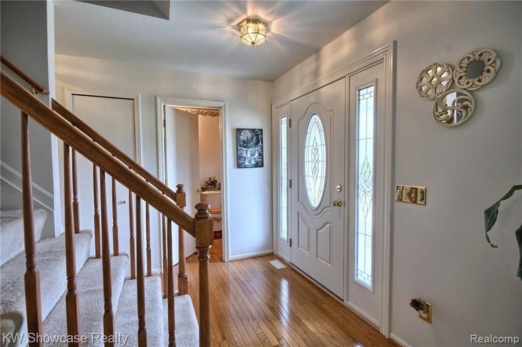 3380 Riverside Drive Canton, MI 48188 - Photo 5 of 31