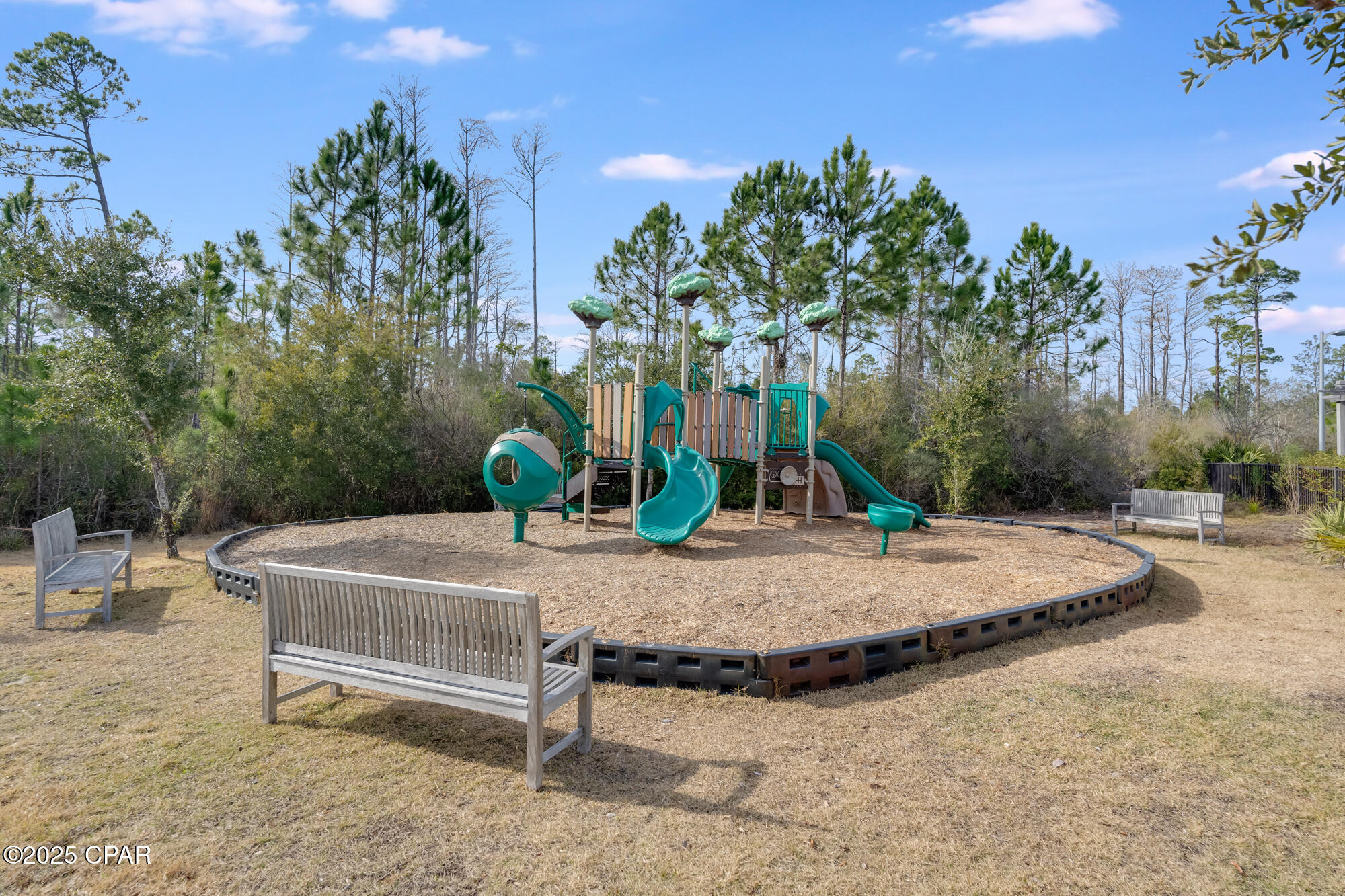 154 Merrion Road Southport, FL 32409 - Photo 16 of 37
