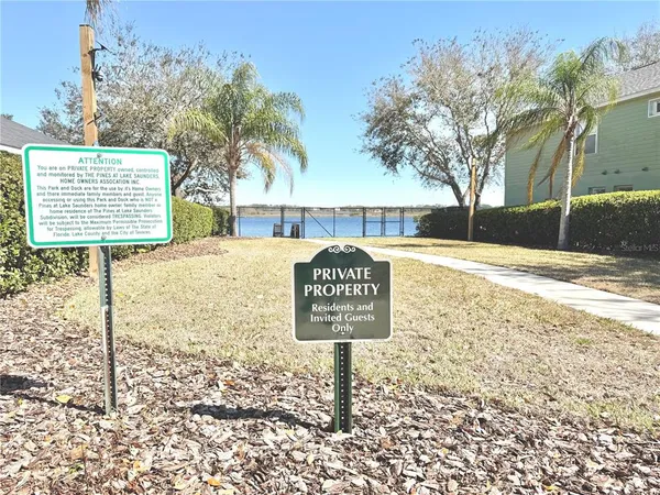 a sign that is on the side of the road