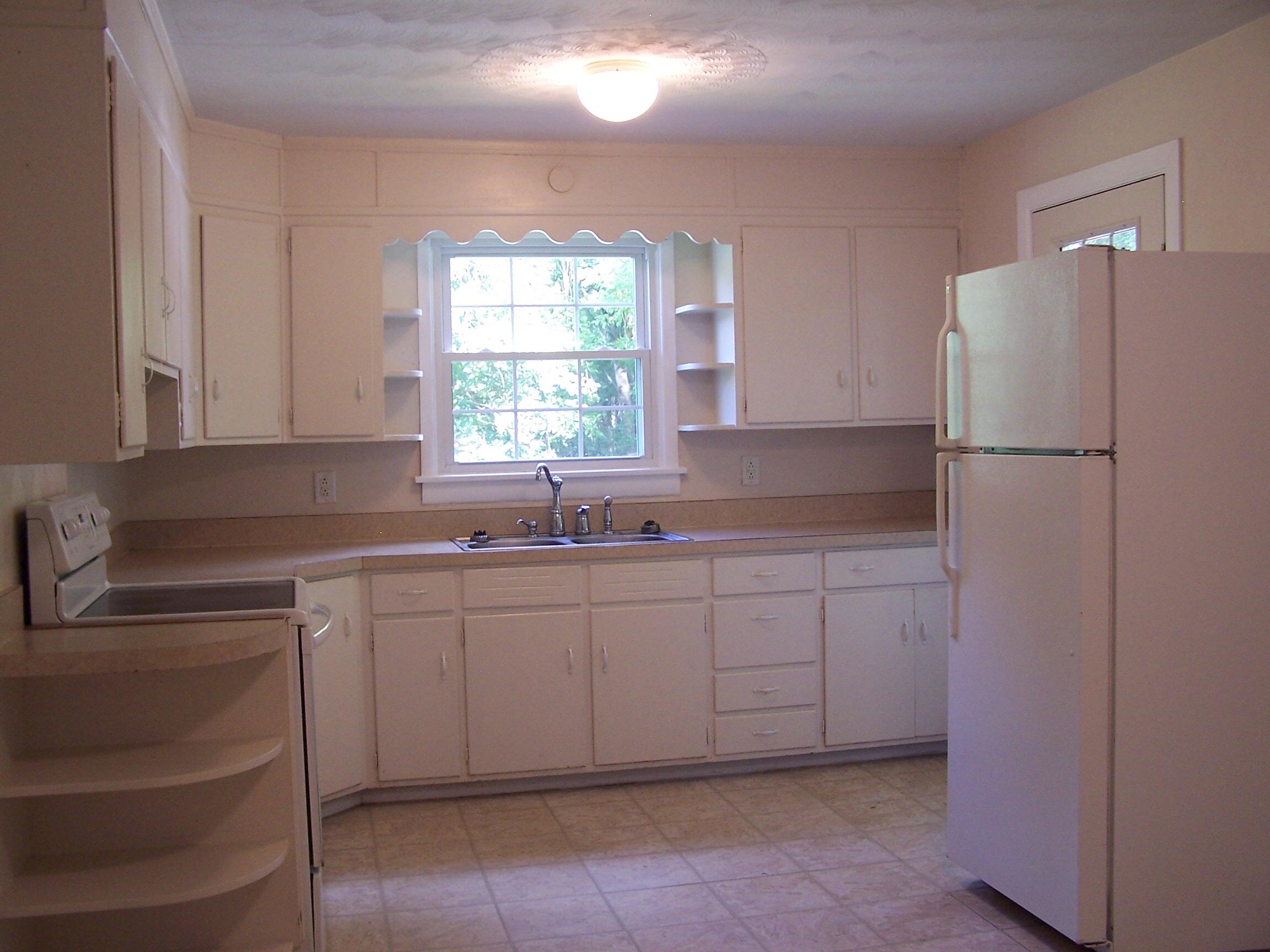 524 Archway Road Blue Ridge, VA 24064 - Photo 7 of 13 100_5157