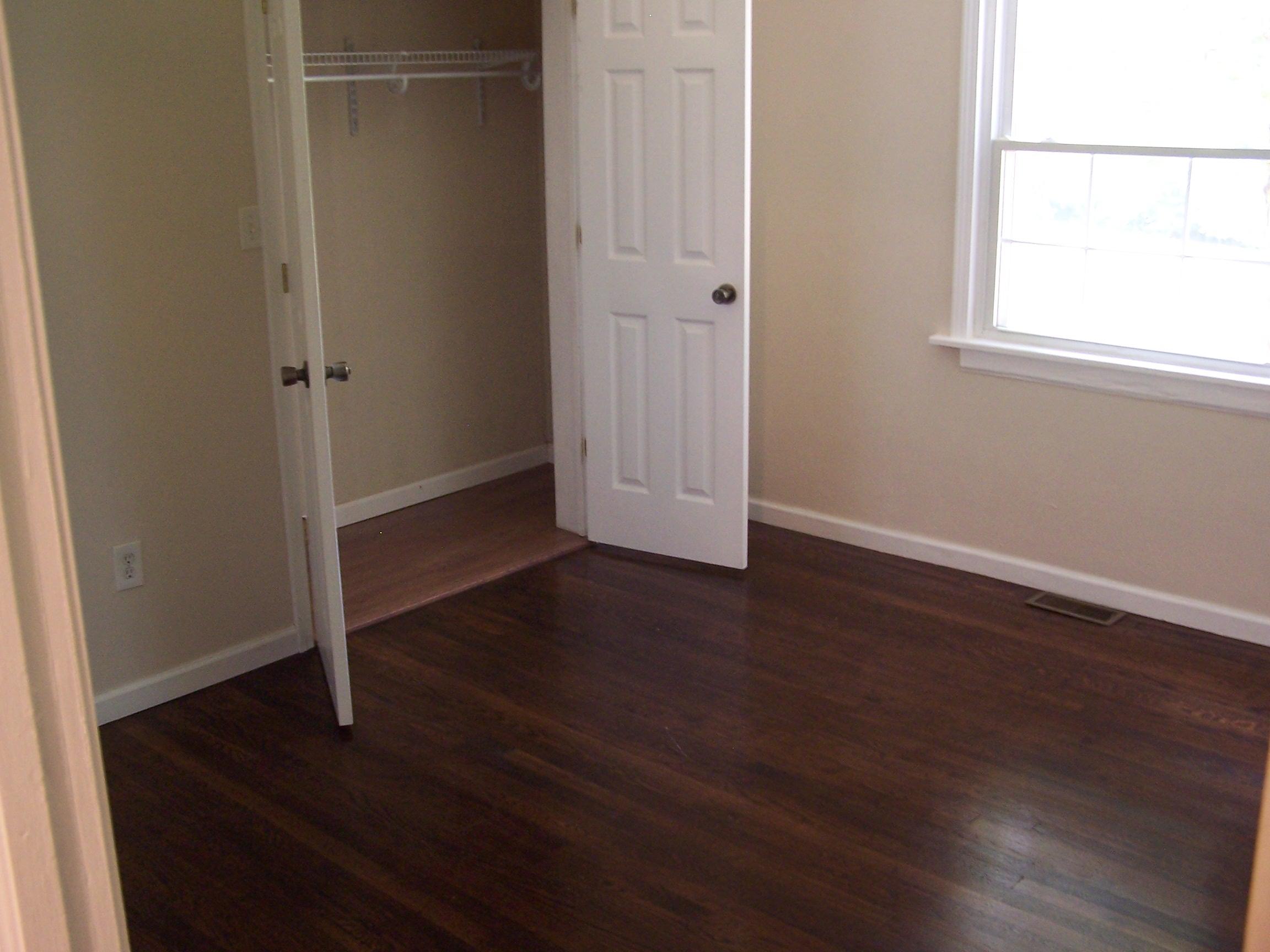 524 Archway Road Blue Ridge, VA 24064 - Photo 9 of 13 100_5160