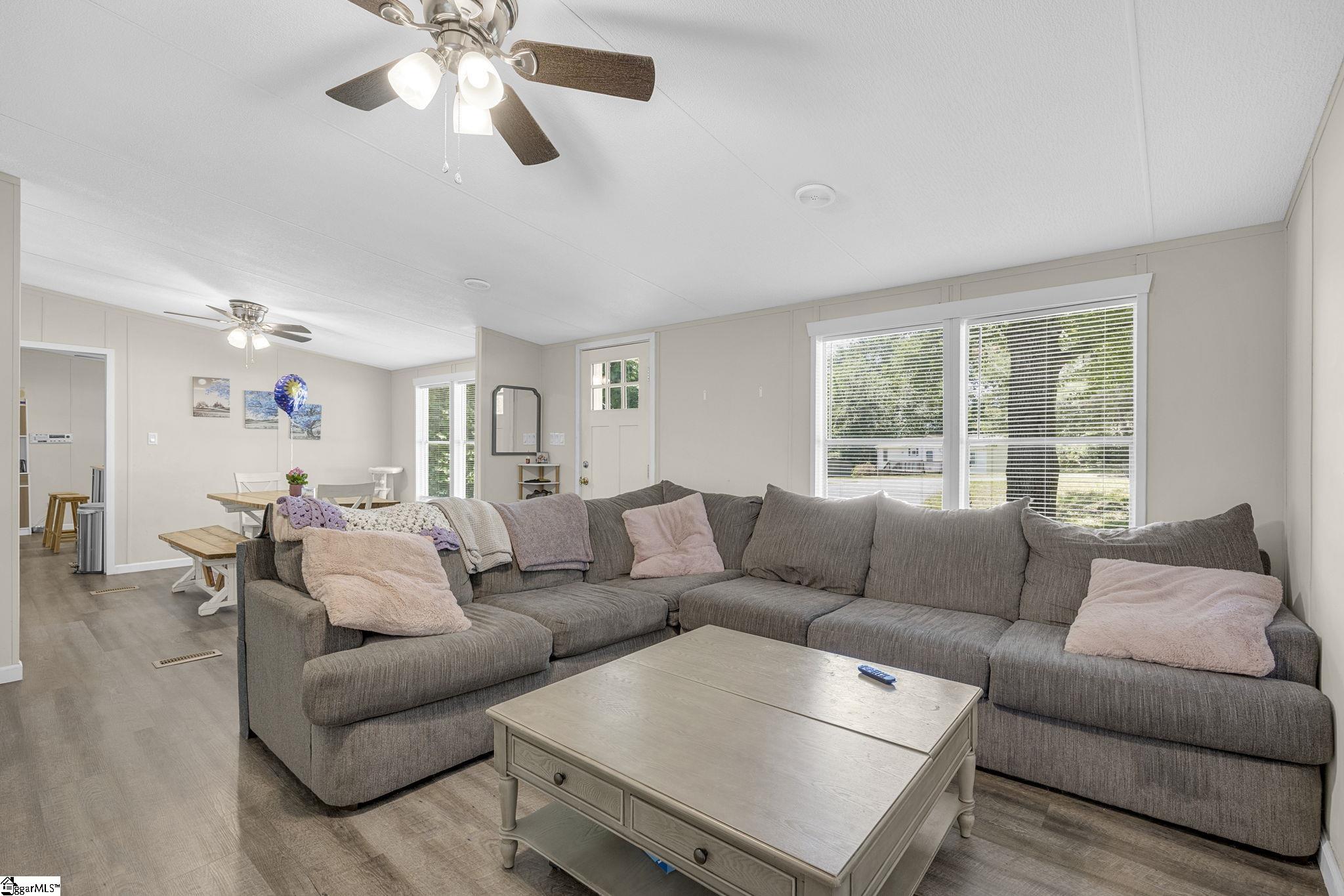 313 West Bagwell Road Liberty, SC 29657 - Photo 8 of 37