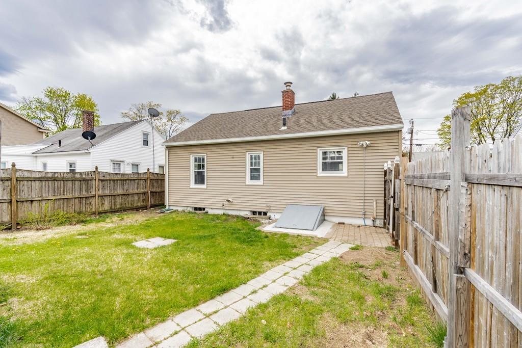 29 Eddy Street Springfield, MA 01104 - Photo 19 of 26