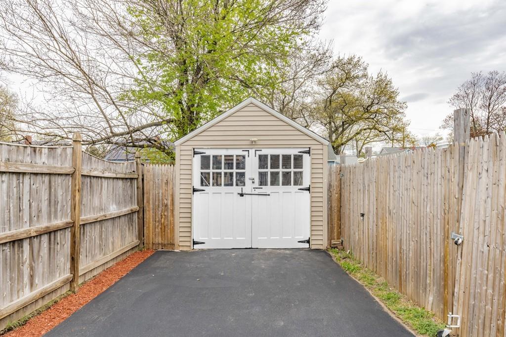 29 Eddy Street Springfield, MA 01104 - Photo 23 of 26