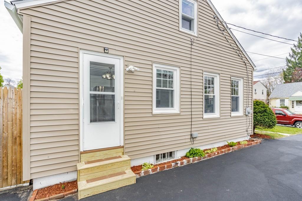 29 Eddy Street Springfield, MA 01104 - Photo 24 of 26