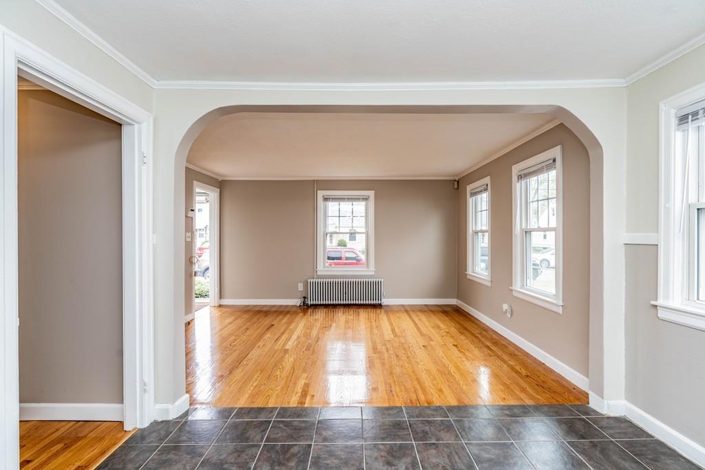 29 Eddy Street Springfield, MA 01104 - Photo 5 of 26