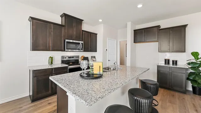 $275,008 | 736 Thorn Crk Drive, Anna, TX 75409