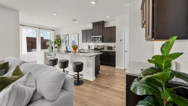 $275,008 | 736 Thorn Crk Drive, Anna, TX 75409