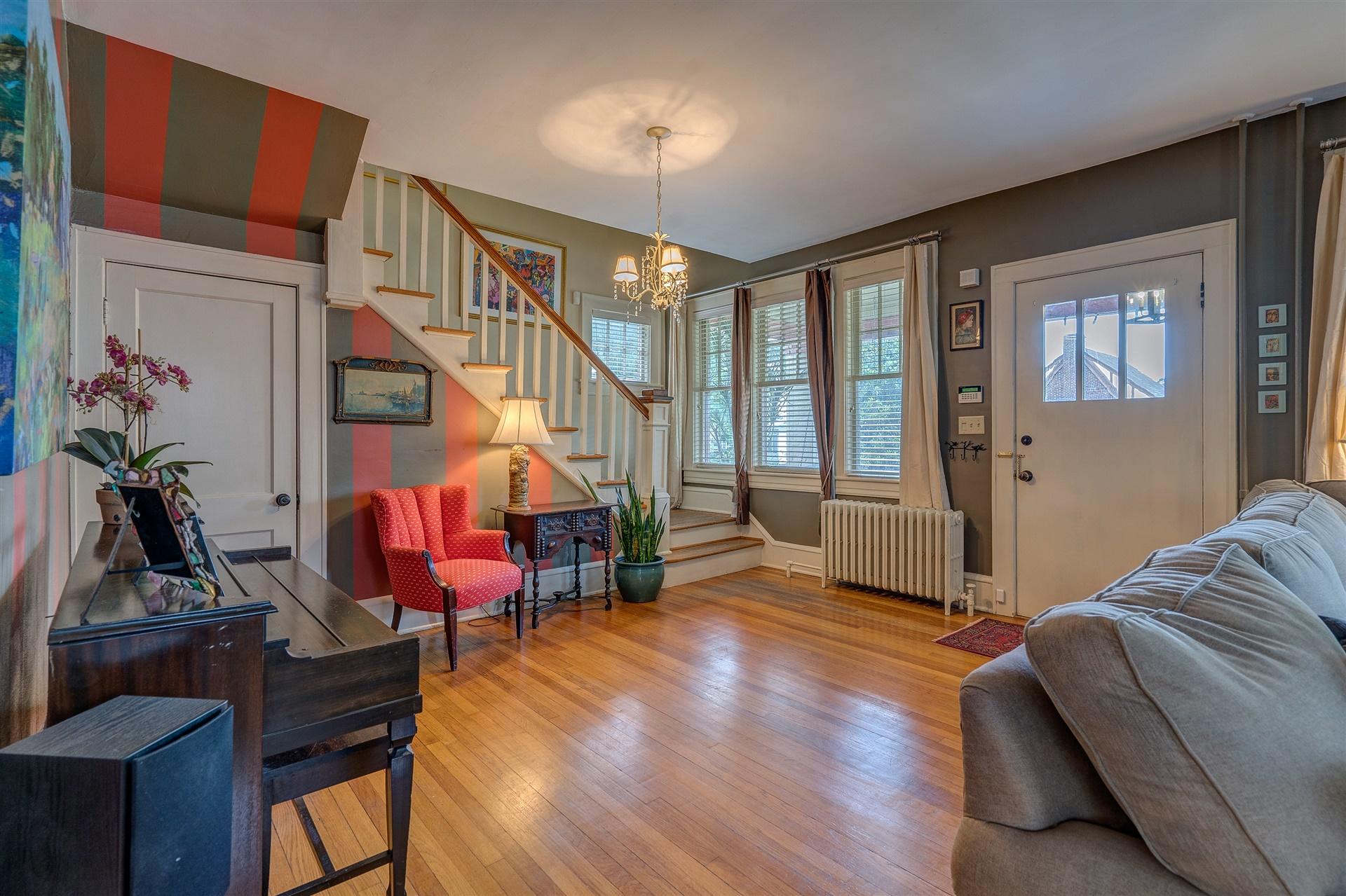 1831 Carter Road Southwest Roanoke, VA 24015 - Photo 6 of 34 06-DSC00056_57_58_59_60