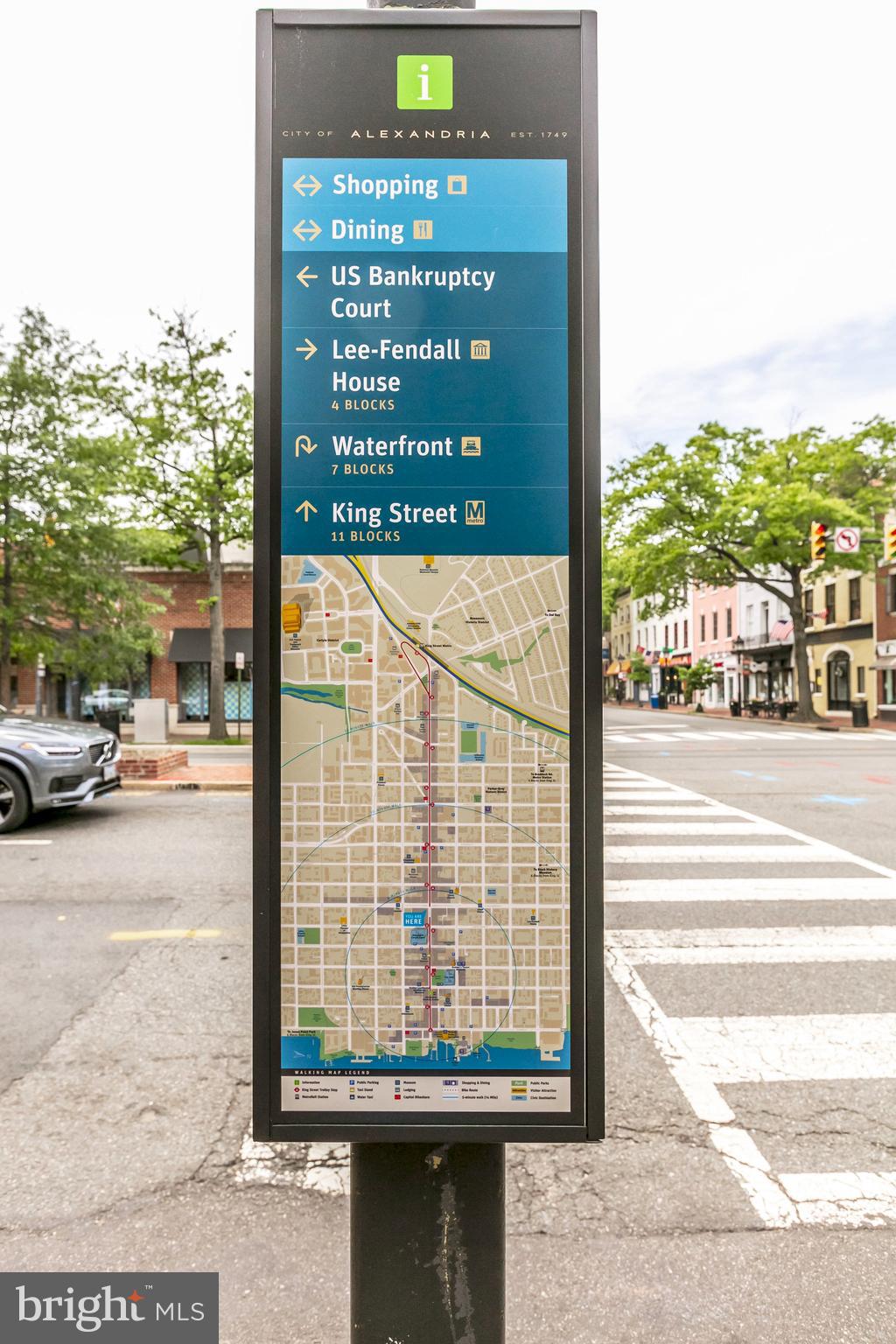 718 Oronoco Street, Unit 2 Alexandria, VA 22314 - Photo 24 of 27 a view of a building from a building