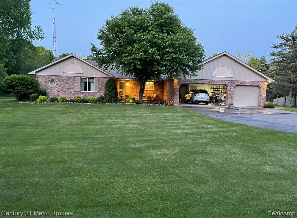 5464 North Seymour Road Flushing, MI 48433 - Photo 1 of 59