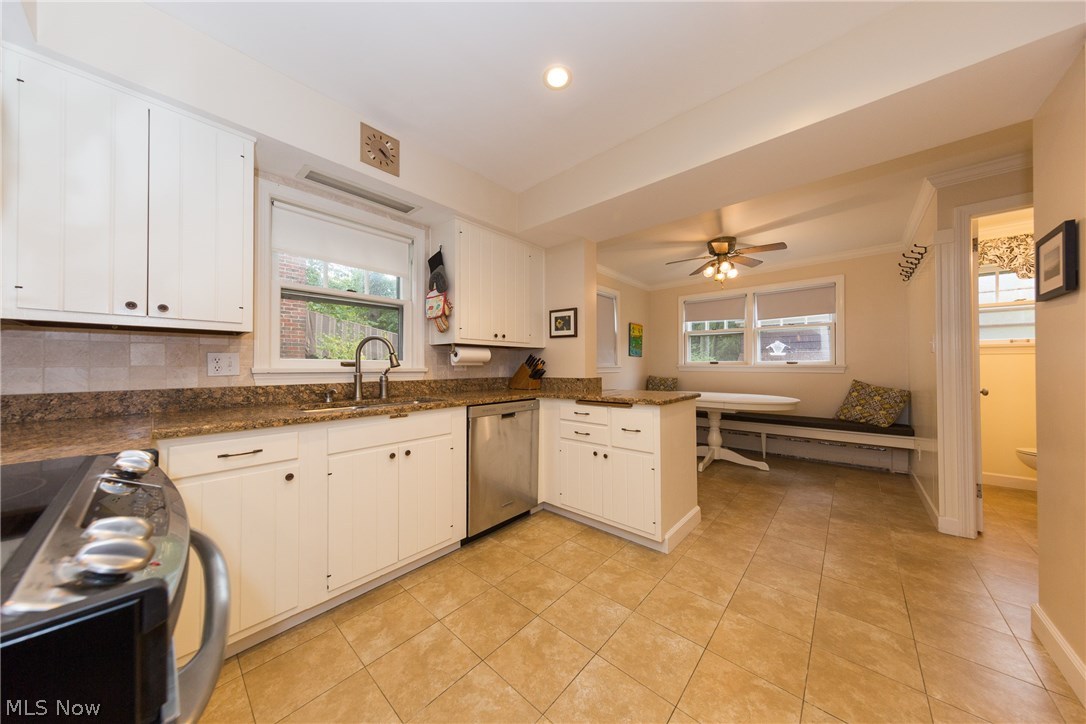 17001 Fernway Road Cleveland, OH 44120 - Photo 8 of 35 Gallery Image 8