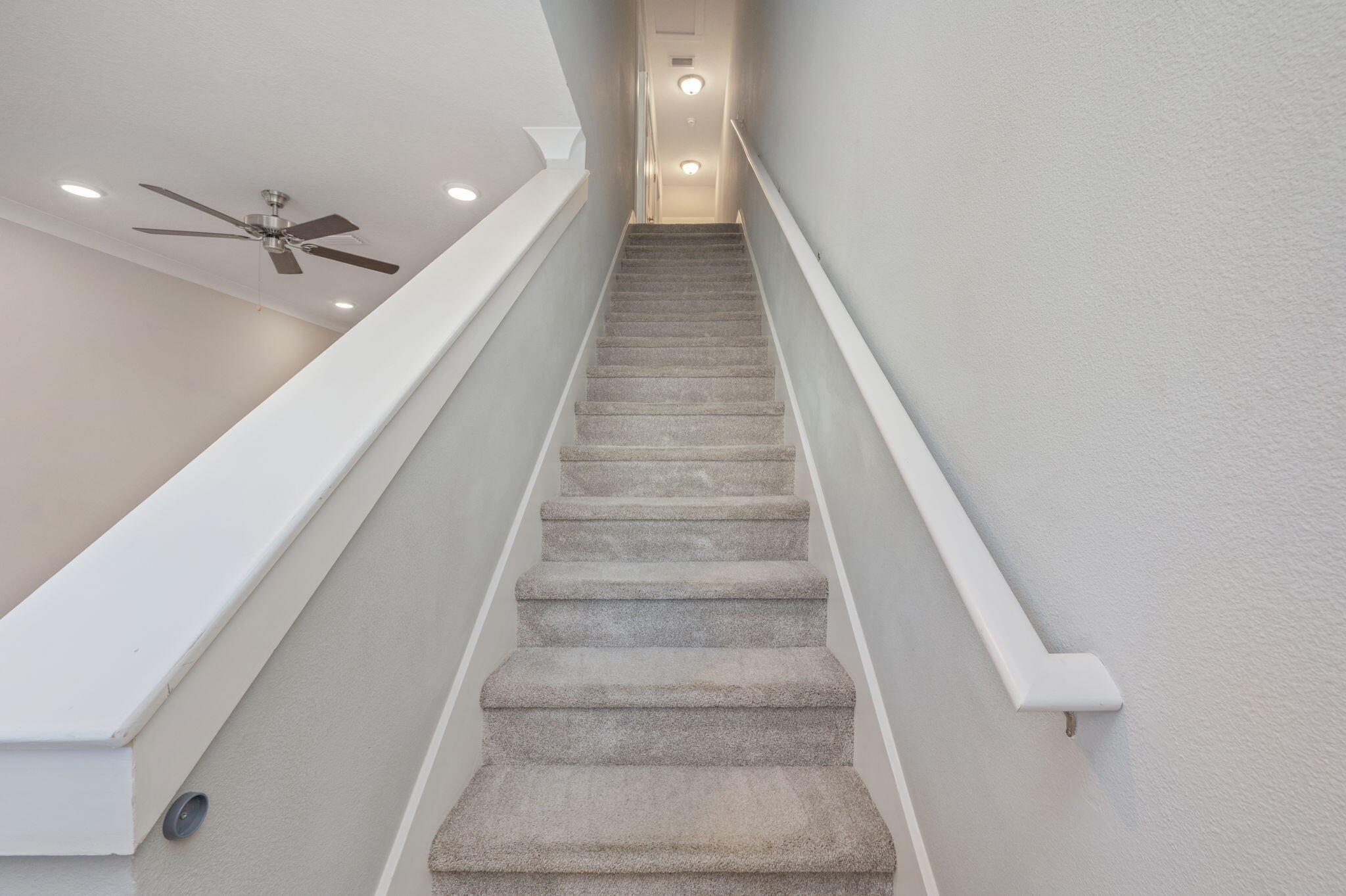 147 North Sand Palm Road Freeport, FL 32439 - Photo 19 of 39 a view of entryway