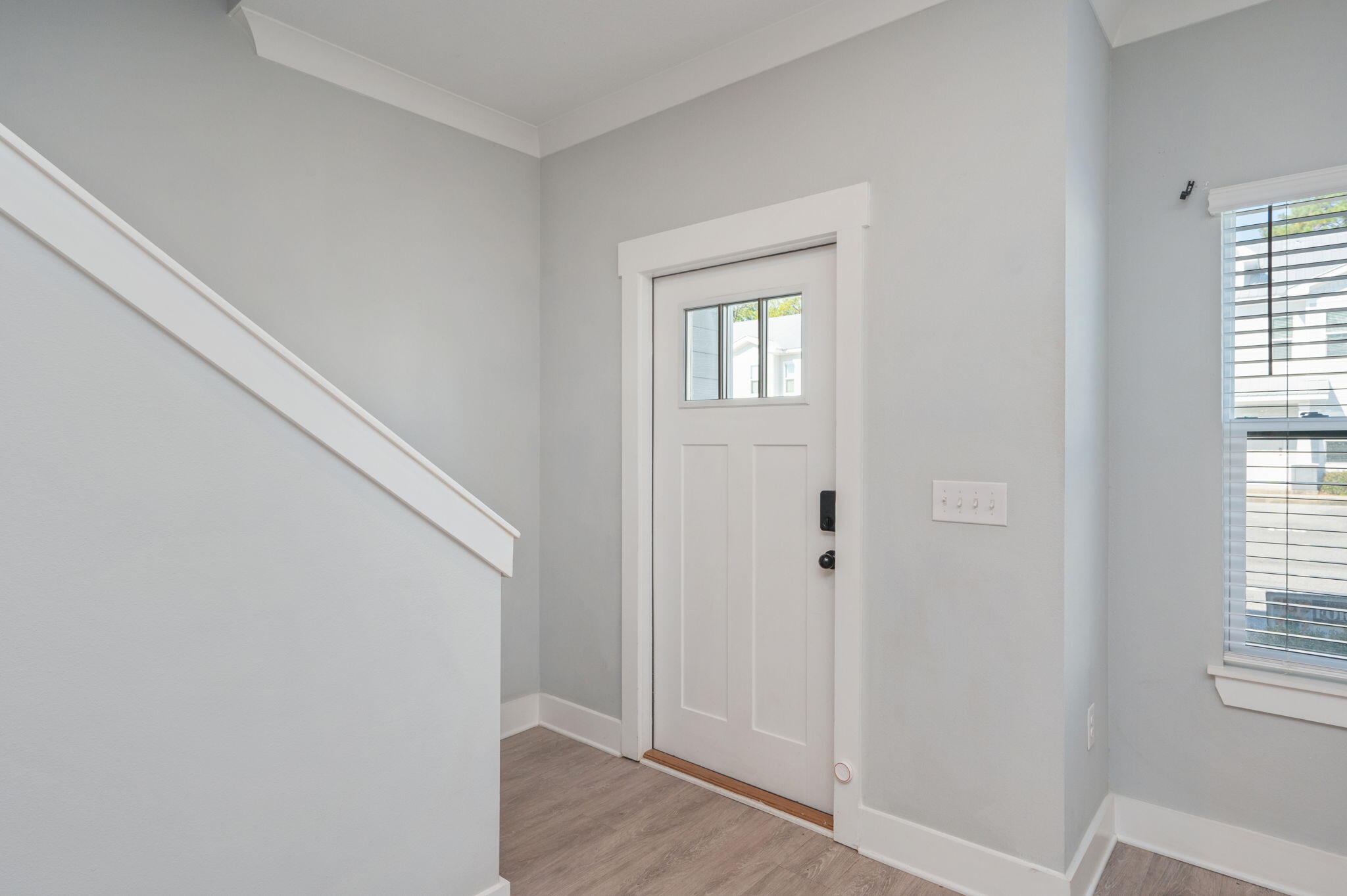 147 North Sand Palm Road Freeport, FL 32439 - Photo 6 of 39 a view of an front door