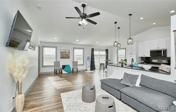 $324,900 | 28723 Woodland Heights Drive, Warrenton, MO 63383