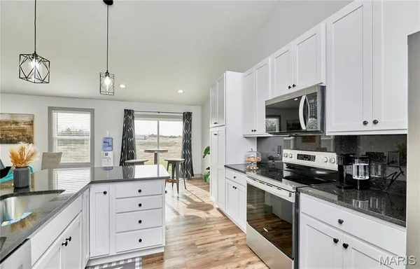 $324,900 | 28723 Woodland Heights Drive, Warrenton, MO 63383