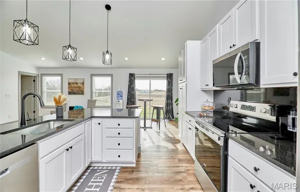 $324,900 | 28723 Woodland Heights Drive, Warrenton, MO 63383