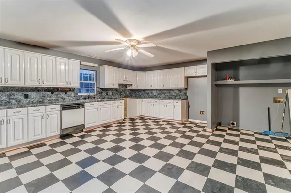 $469,000 | 5854 Cedartown Highway, Lindale, GA 30147