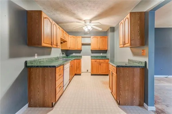 $469,000 | 5854 Cedartown Highway, Lindale, GA 30147