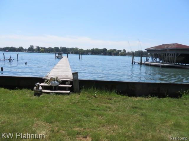2825 Pointe Tremble Road Algonac, MI 48001 - Photo 23 of 24 IMG_5355.JPG