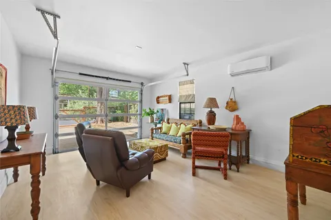 $639,000 | 2107 East 13th Street, Austin, TX 78702