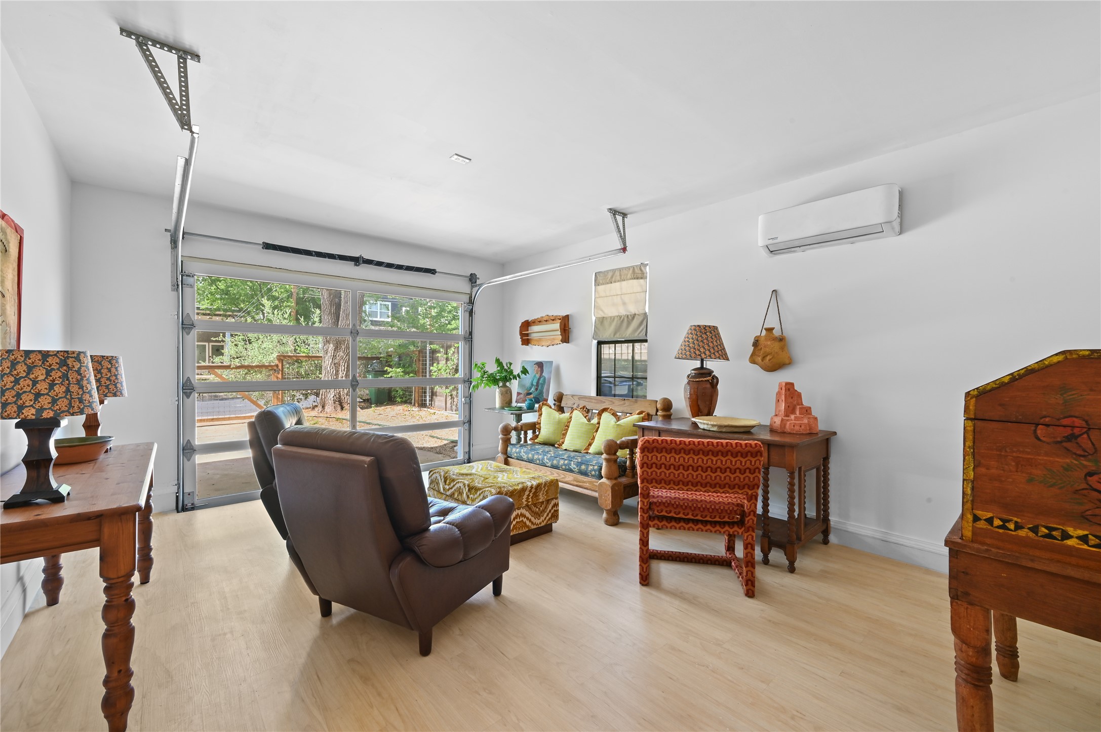 2107 East 13th Street Austin, TX 78702 - Photo 20 of 25 a living room with furniture and a large window